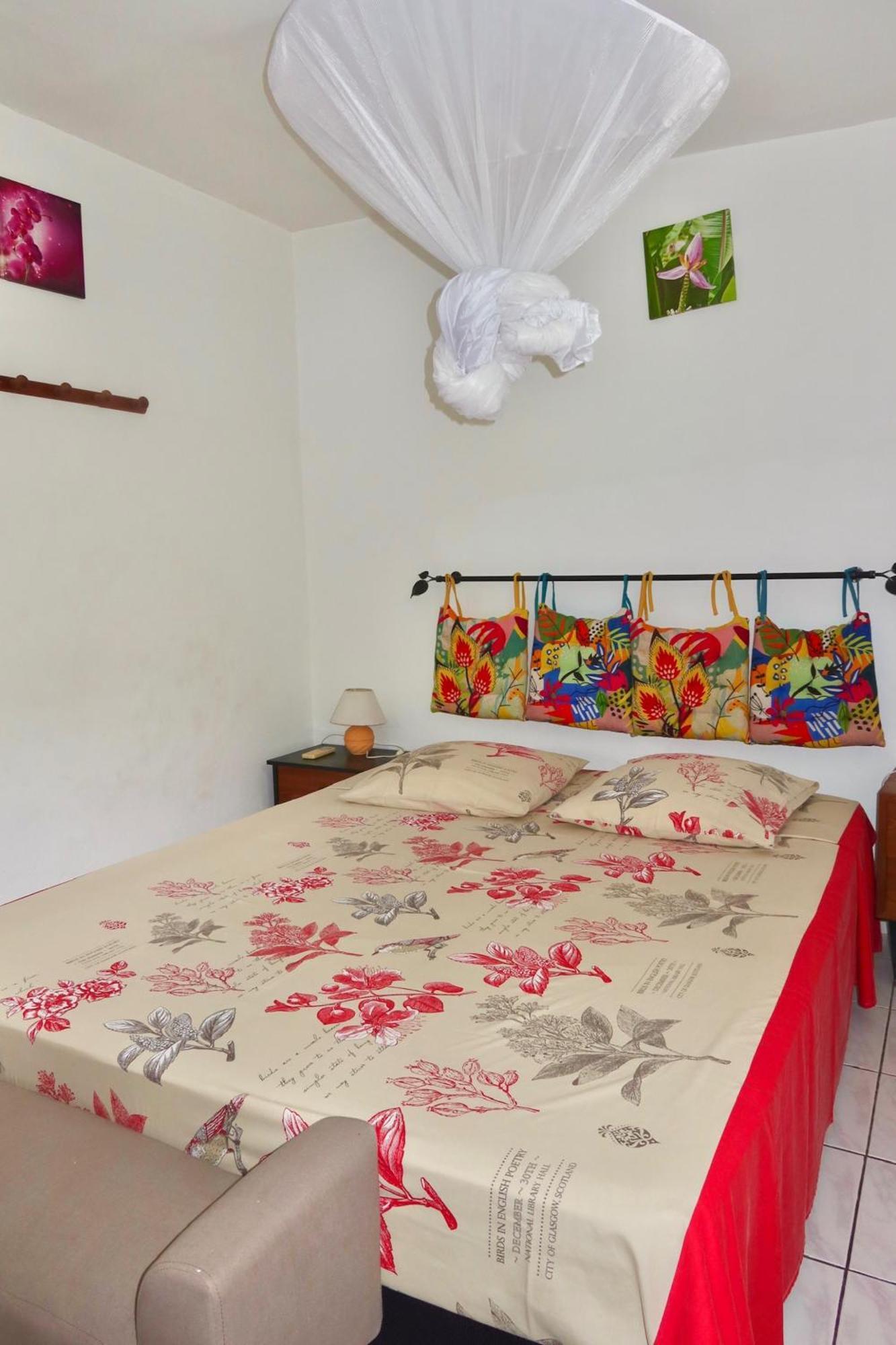 Logement Entier Au Soleil Couchant Deshaies Zewnętrze zdjęcie